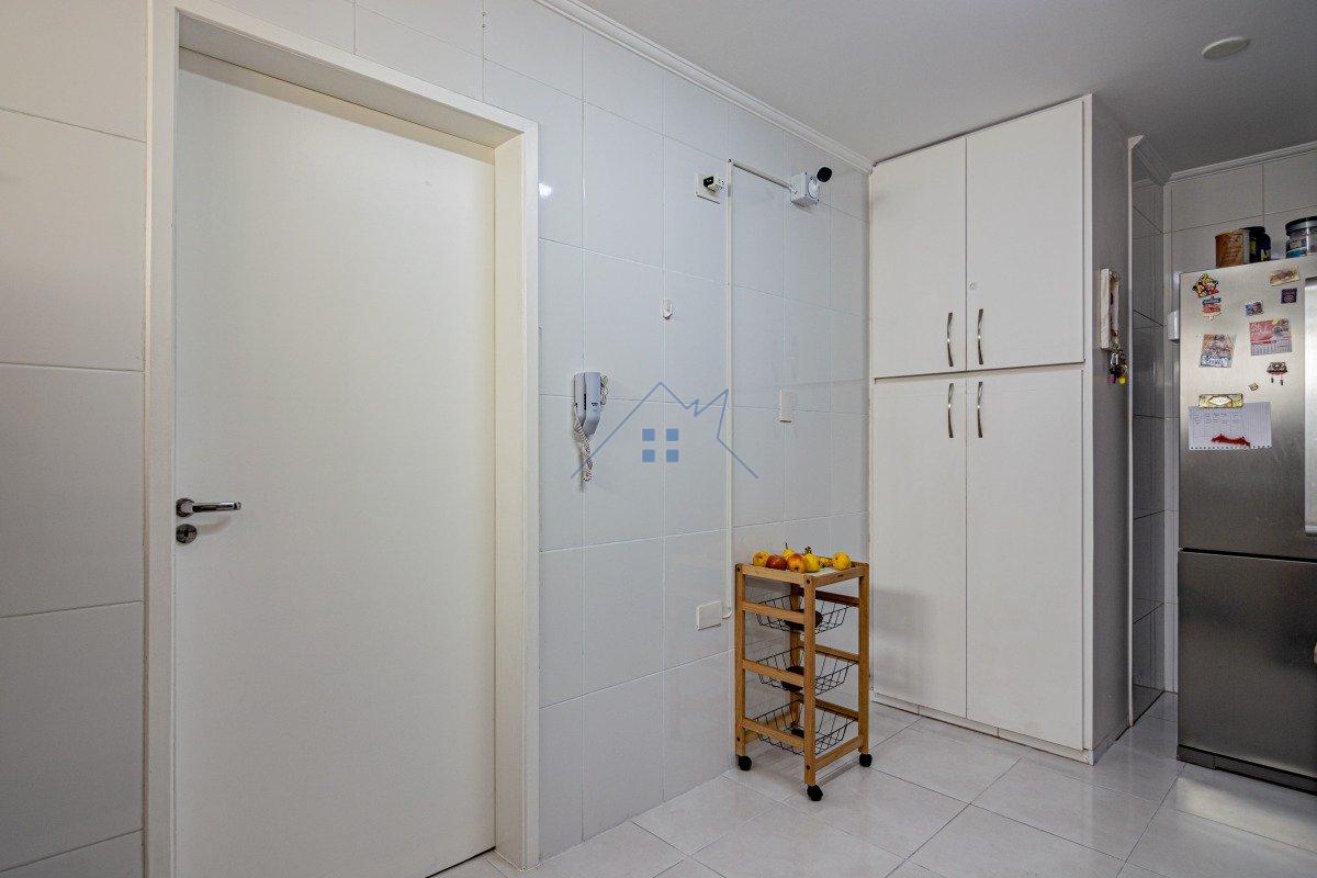 Apartamento no Jardim Paulista 3 dorm 1 suíte 2 vagas 120m² Alameda Joaquim Eugênio de Lima São Paulo - 