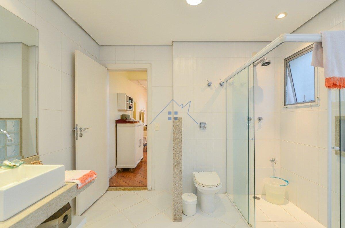 Casa no Jd Prudência 3 suítes 2 vagas 307m² Rua Luís de França Júnior São Paulo - 