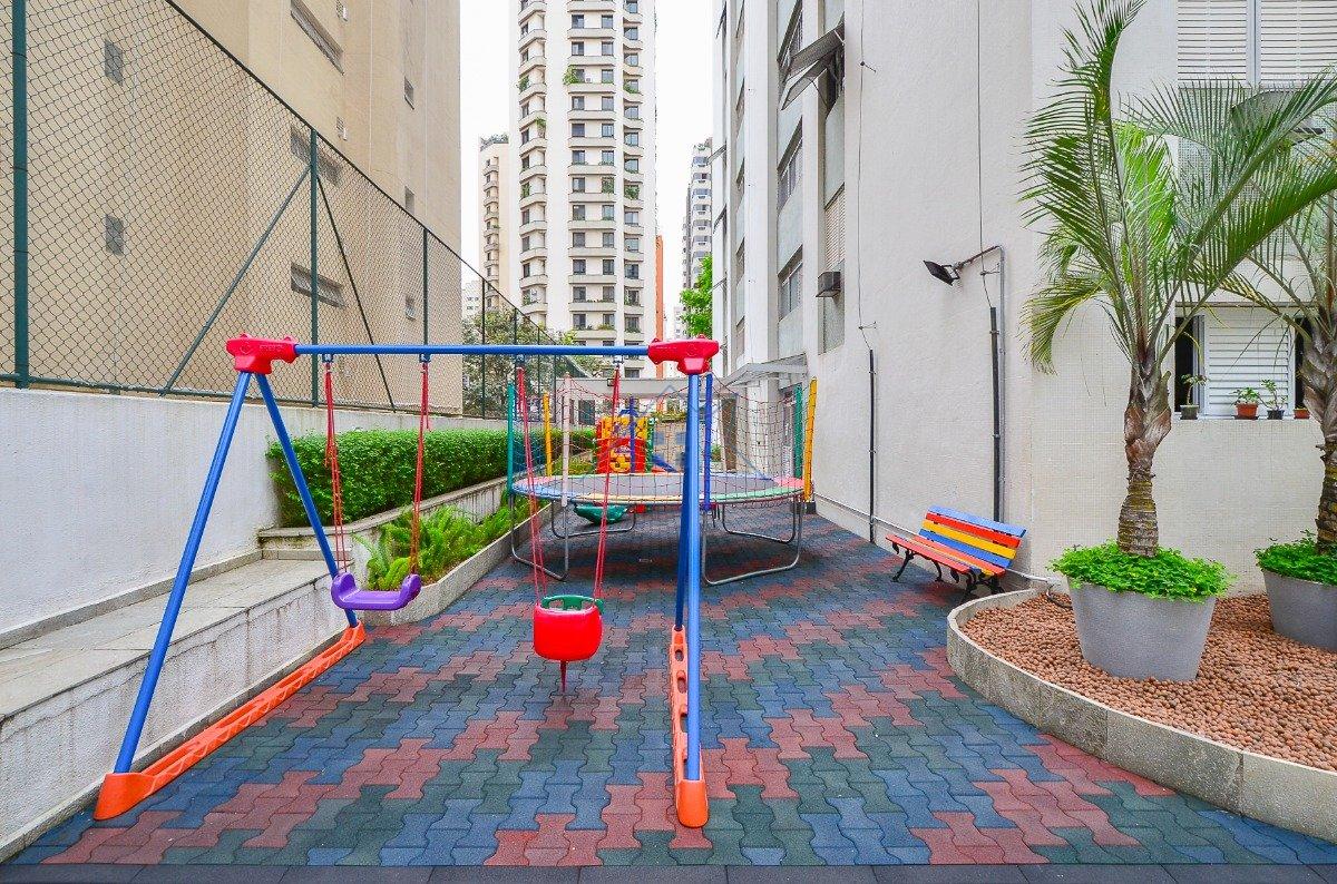 Apartamento em Moema 144m² 3 dorm 1 suíte 2 vagas Rua Inhambú São Paulo - 