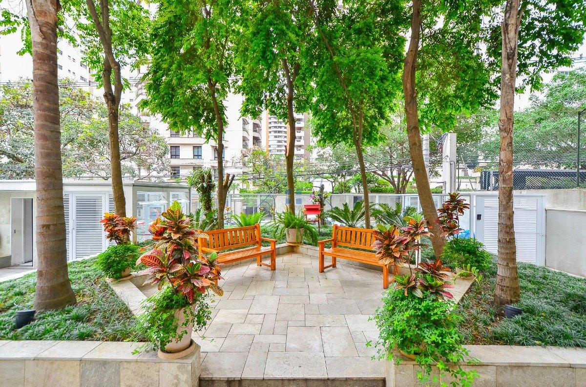 Apartamento em Moema 144m² 3 dorm 1 suíte 2 vagas Rua Inhambú São Paulo - 