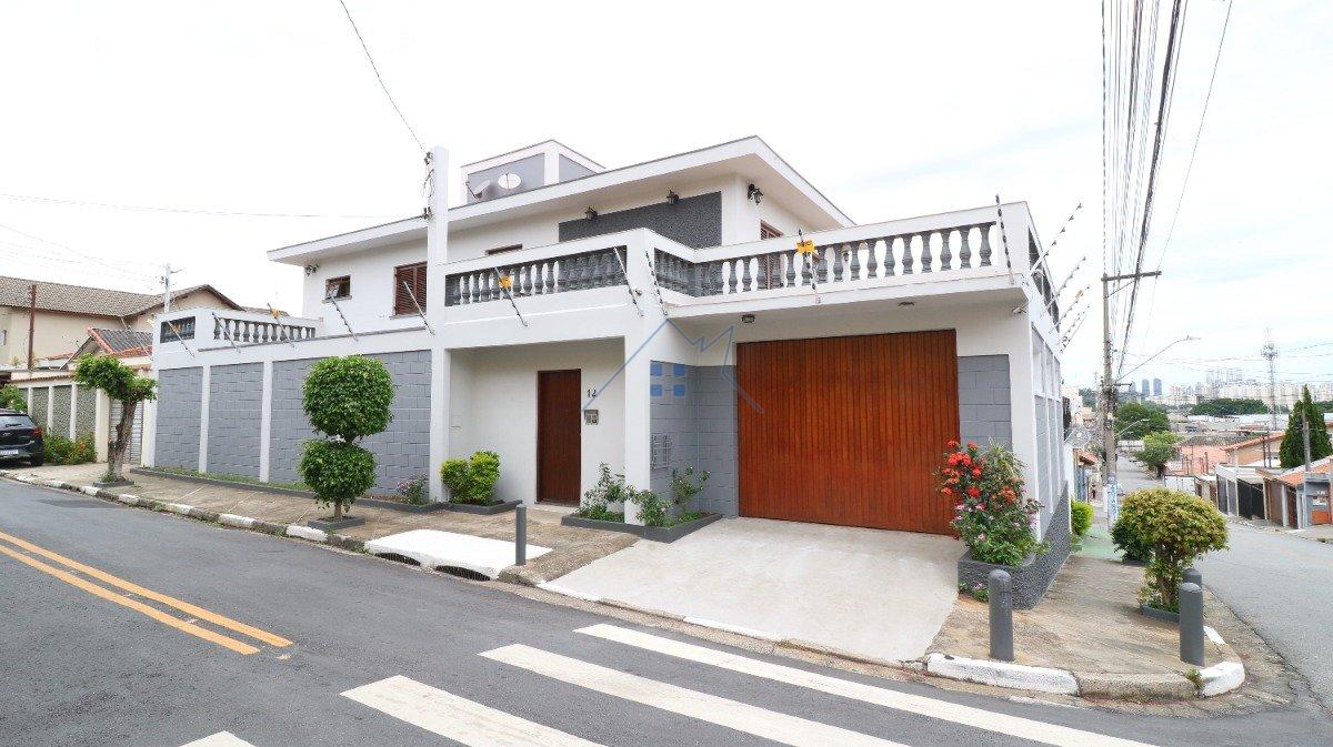 Casa nos Remédios com 251 m² 3 suítes e 3 vagas Rua Humberto Casari Osasco - 
