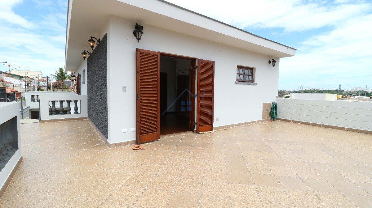 Casa nos Remédios com 251 m² 3 suítes e 3 vagas Rua Humberto Casari Osasco - 