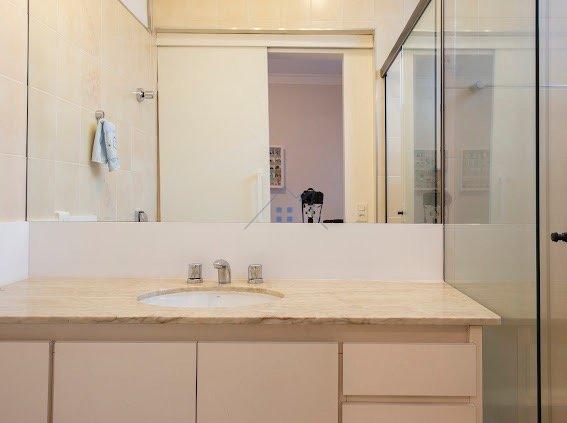 Apartamento em Higienópolis 323m² 4 dorm 2 suites 2 vagas Rua Baronesa de Itu São Paulo - 