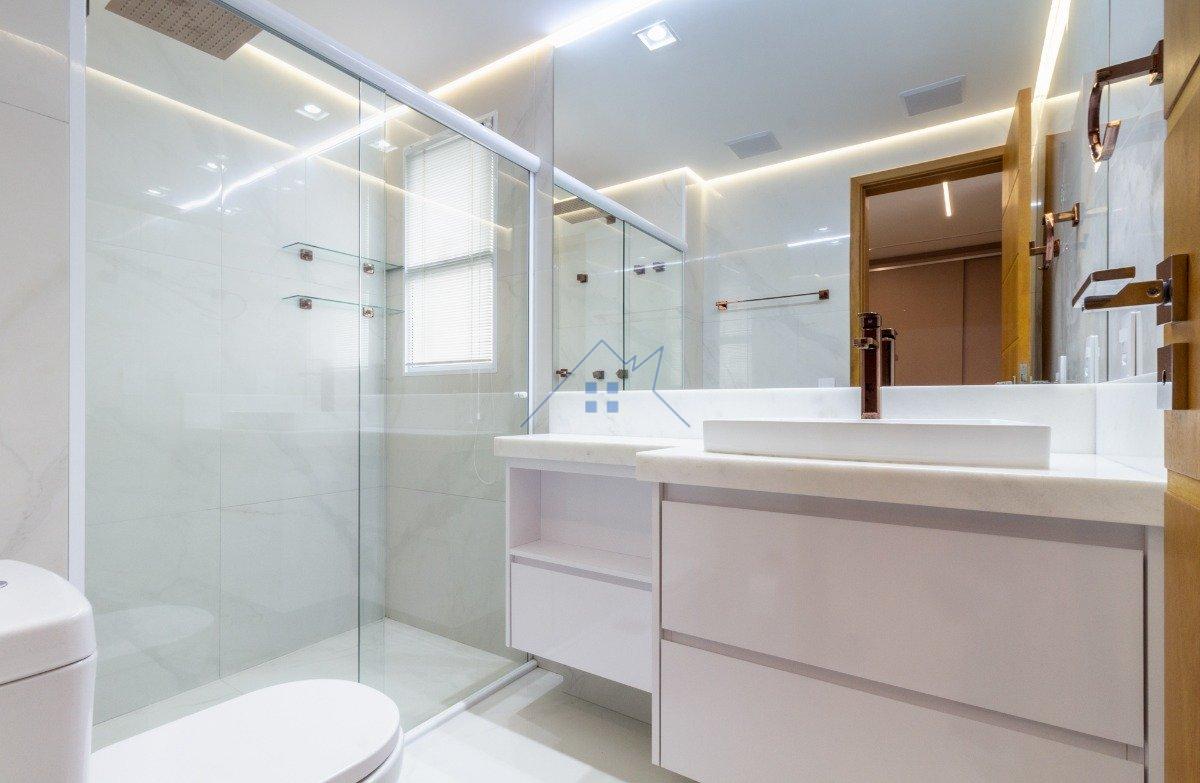 Apartamento no Alto de Pinheiros 3 suítes 3 vagas Rua Coelho de Carvalho São Paulo - 