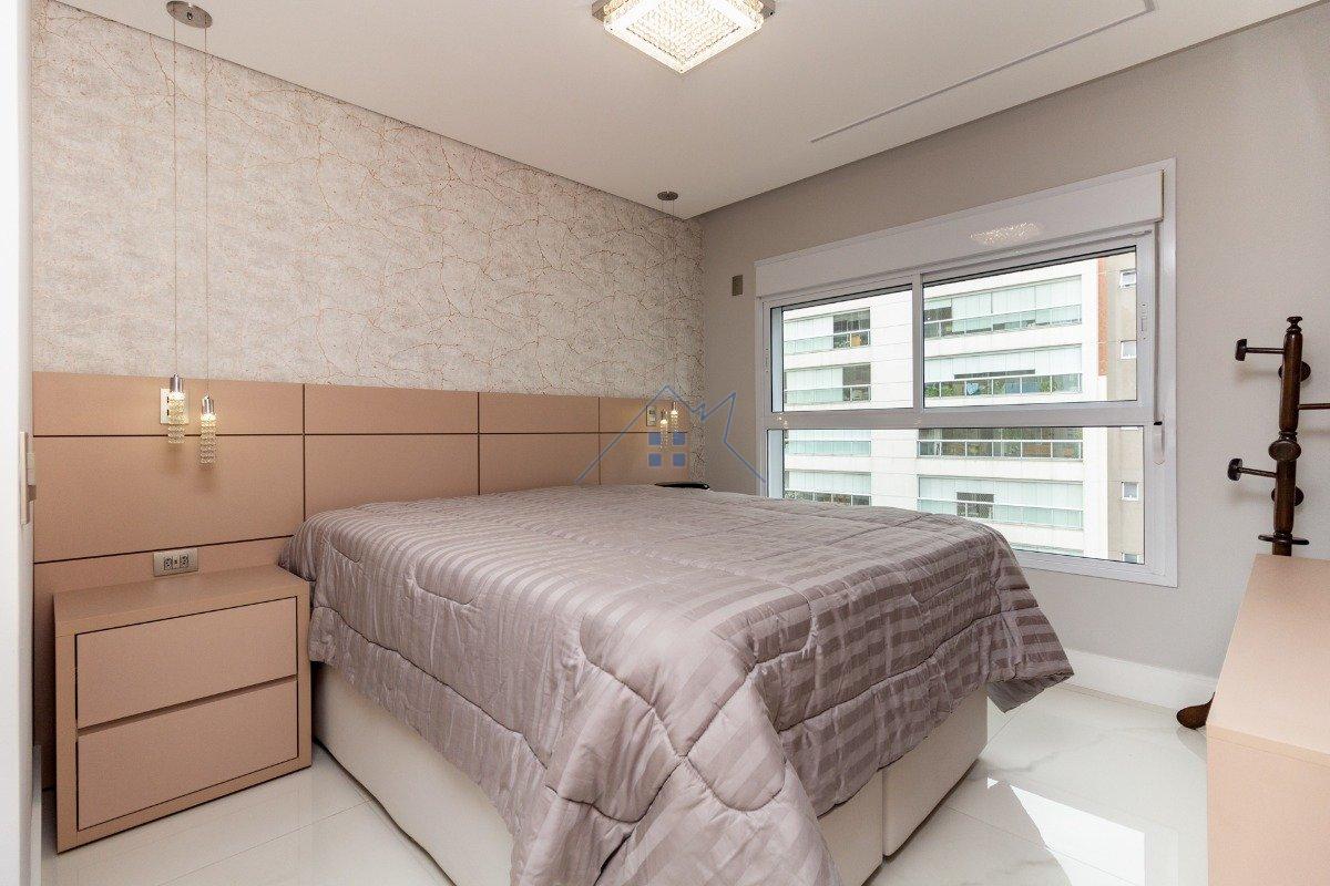 Apartamento no Alto de Pinheiros 3 suítes 3 vagas Rua Coelho de Carvalho São Paulo - 