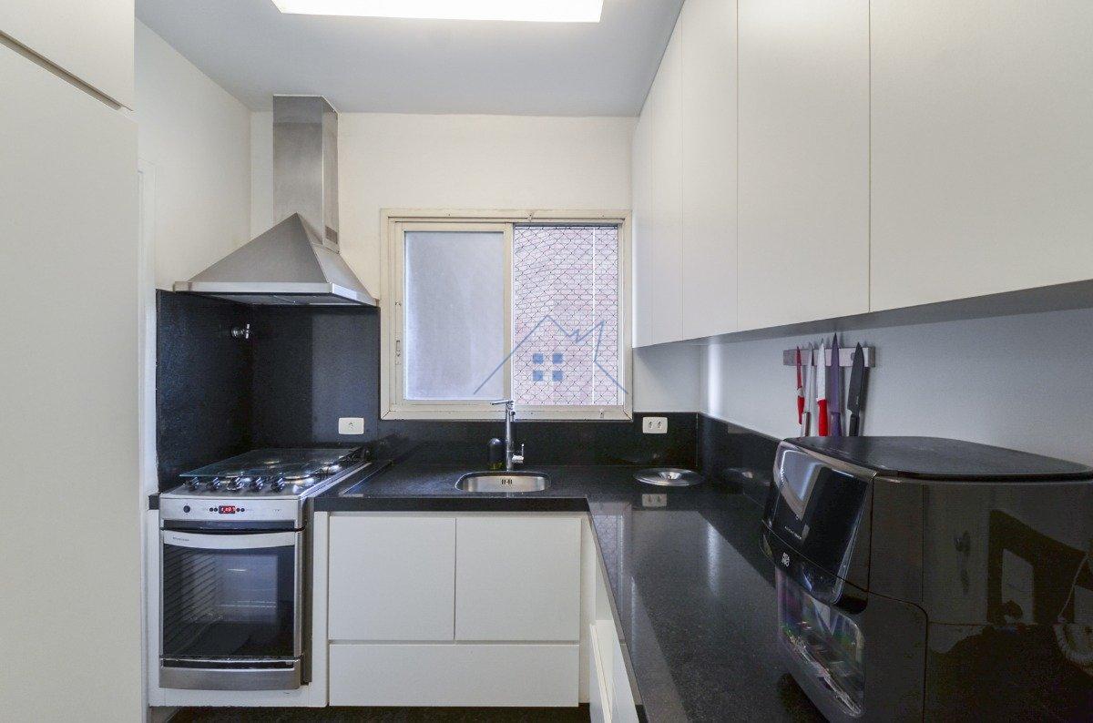 Apartamento na Cidade Monções 104m² 3 dorm 2 vagas Rua Flórida São Paulo - 