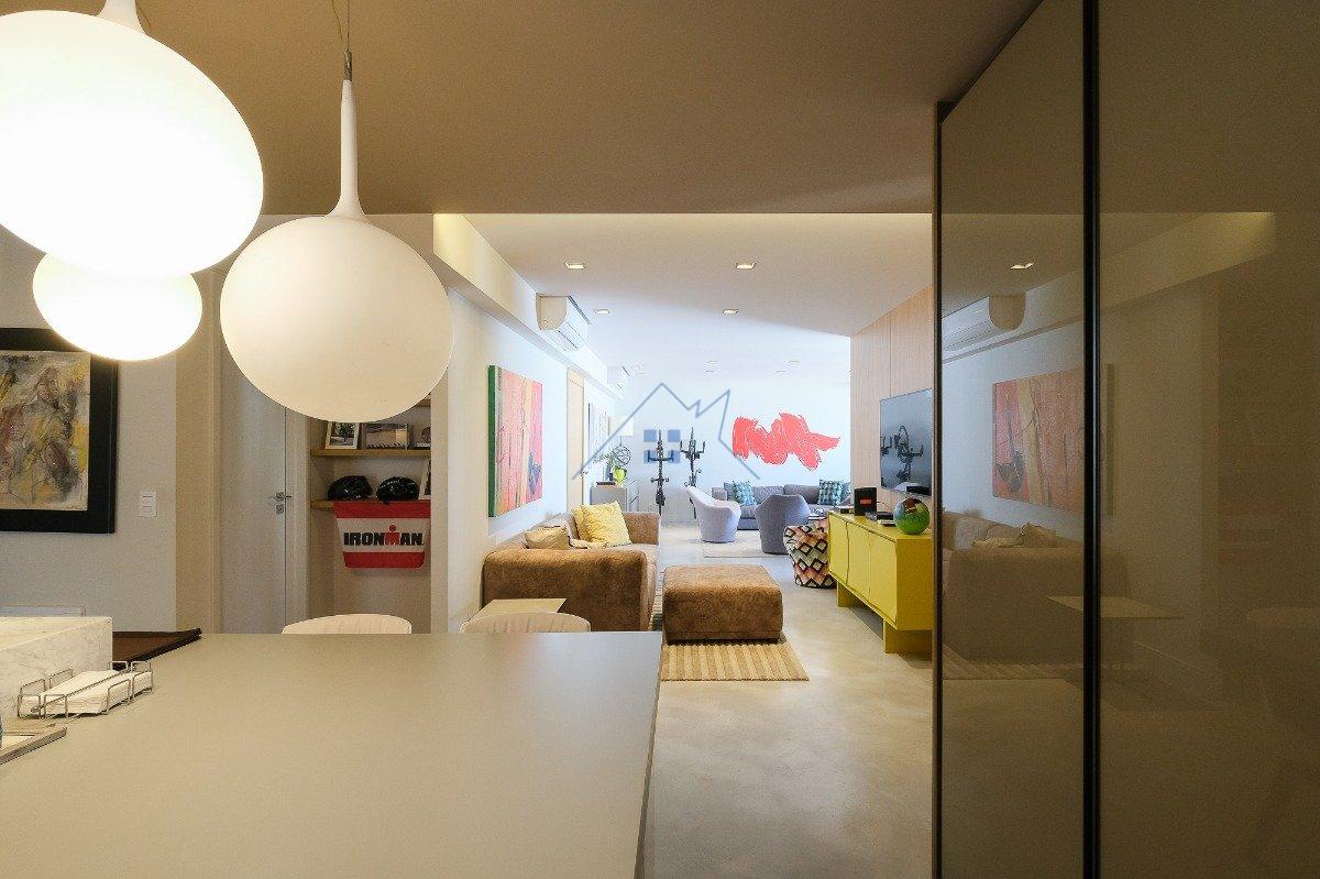 Apartamento em Moema 3 suítes 2 vagas 175m² Rua Pintassilgo São Paulo - 
