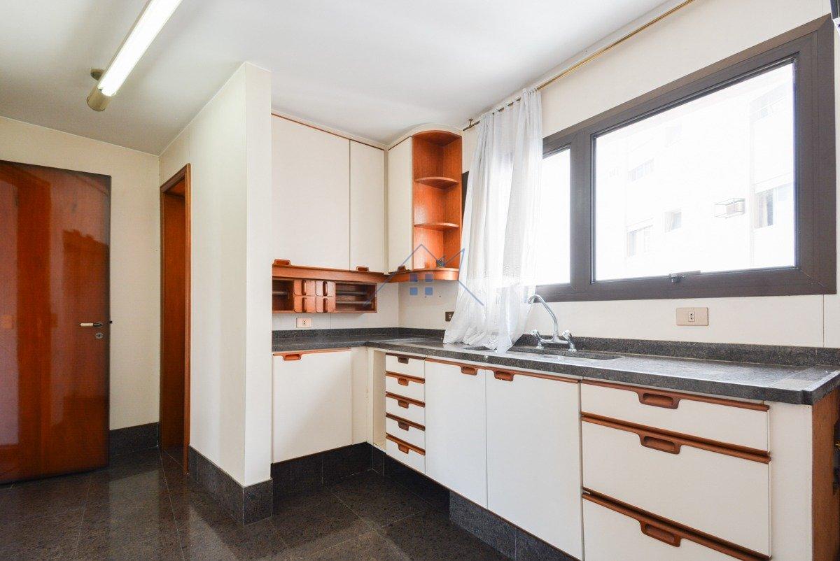 Apartamento no Pacaembú 04 dorm 03 vagas 274m²  São Paulo - 