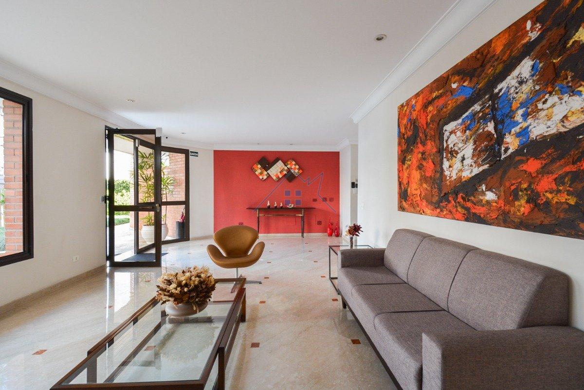 Apartamento no Pacaembú 04 dorm 03 vagas 274m²  São Paulo - 