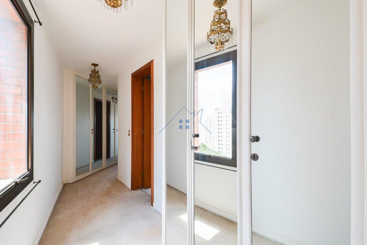 Apartamento no Pacaembú 04 dorm 03 vagas 274m²  São Paulo - 