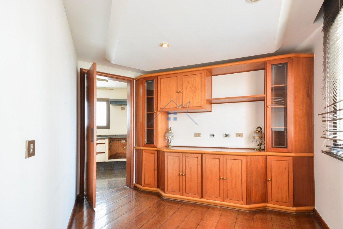Apartamento no Pacaembú 04 dorm 03 vagas 274m²  São Paulo - 