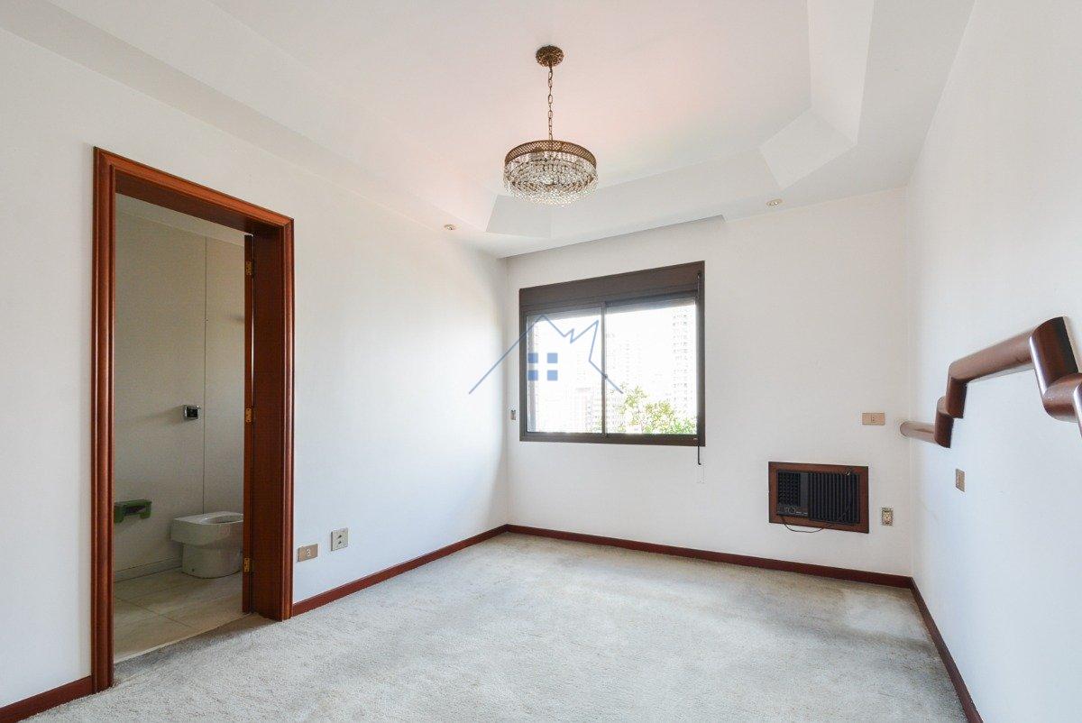Apartamento no Pacaembú 04 dorm 03 vagas 274m²  São Paulo - 