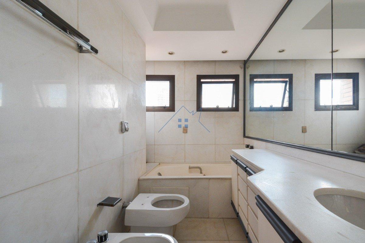 Apartamento no Pacaembú 04 dorm 03 vagas 274m²  São Paulo - 
