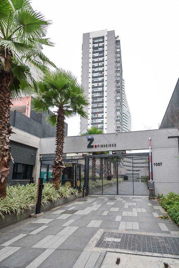Studio em Pinheiros 1 vaga Rua dos Pinheiros São Paulo - 