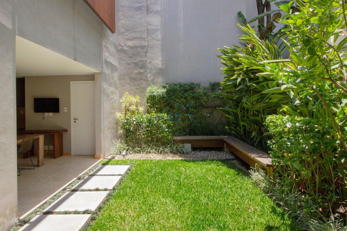 Casa no Jardim Paulistano 3 dorm 1 suíte 2 vagas 278m² Rua Sampaio Vidal São Paulo - 
