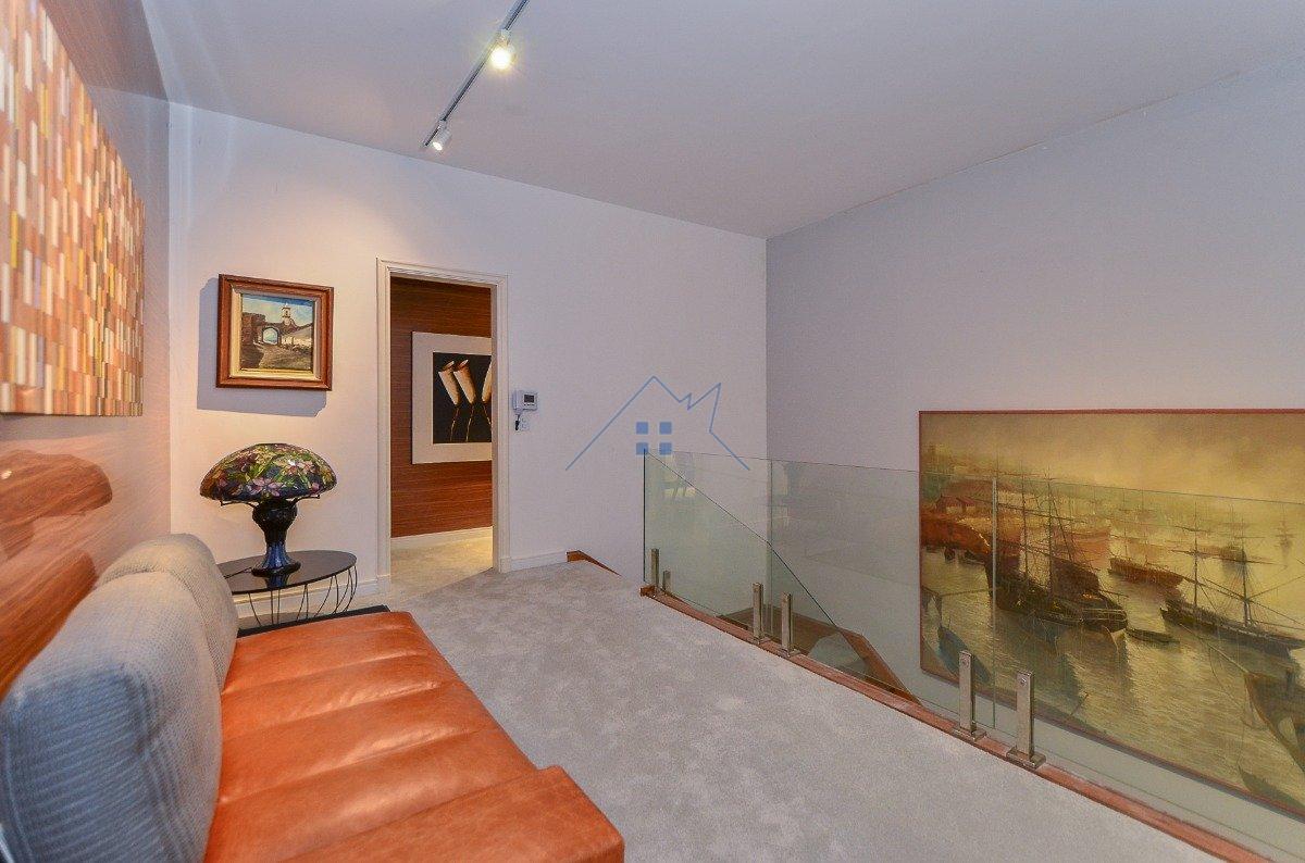 Casa no Jardim América 1117m² 4 suítes 8 vagas Rua Groenlândia São Paulo - 