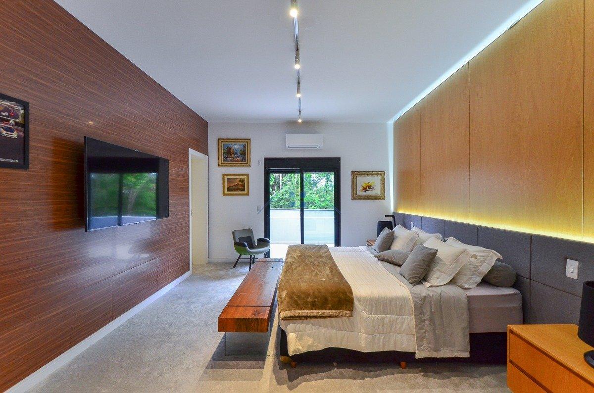Casa no Jardim América 1117m² 4 suítes 8 vagas Rua Groenlândia São Paulo - 