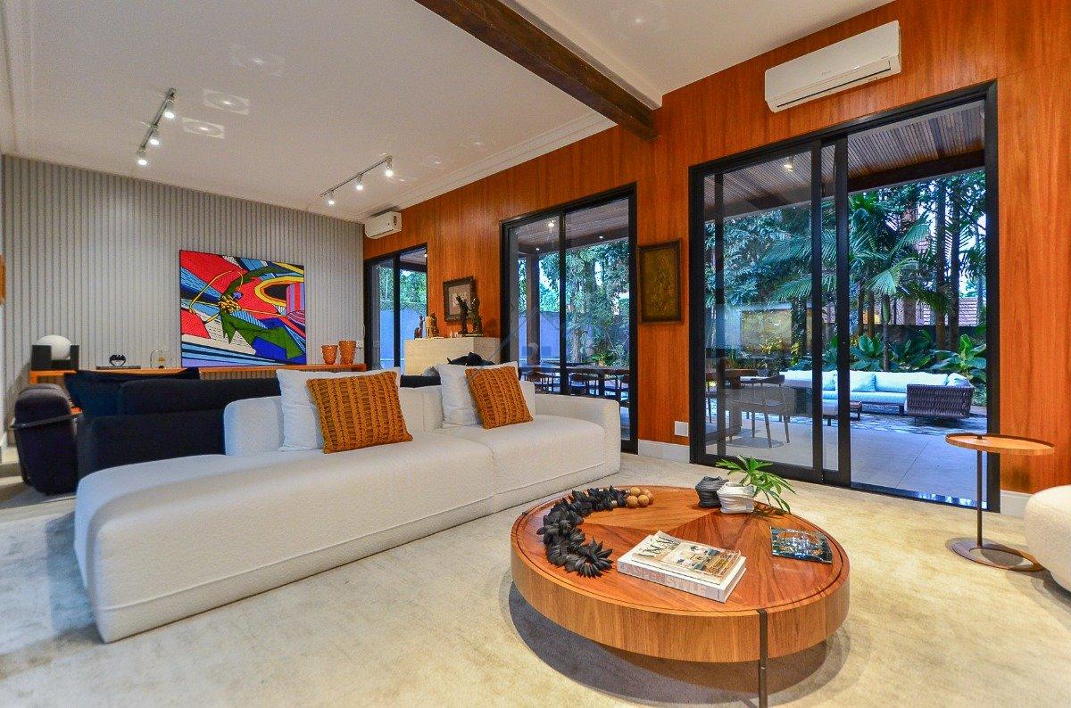 Casa no Jardim América 1117m² 4 suítes 8 vagas Rua Groenlândia São Paulo - 
