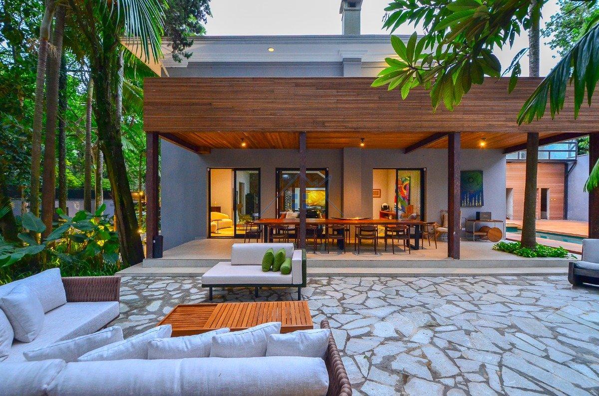 Casa no Jardim América 1117m² 4 suítes 8 vagas Rua Groenlândia São Paulo - 