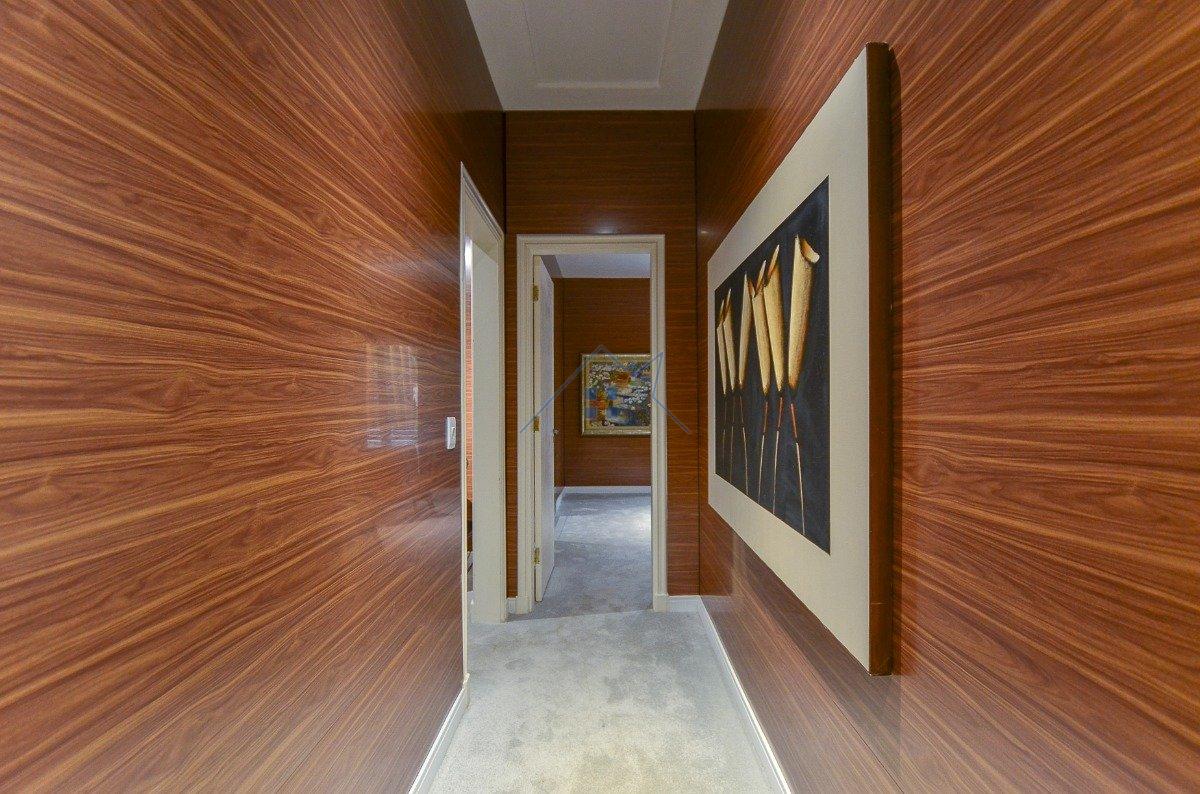 Casa no Jardim América 1117m² 4 suítes 8 vagas Rua Groenlândia São Paulo - 