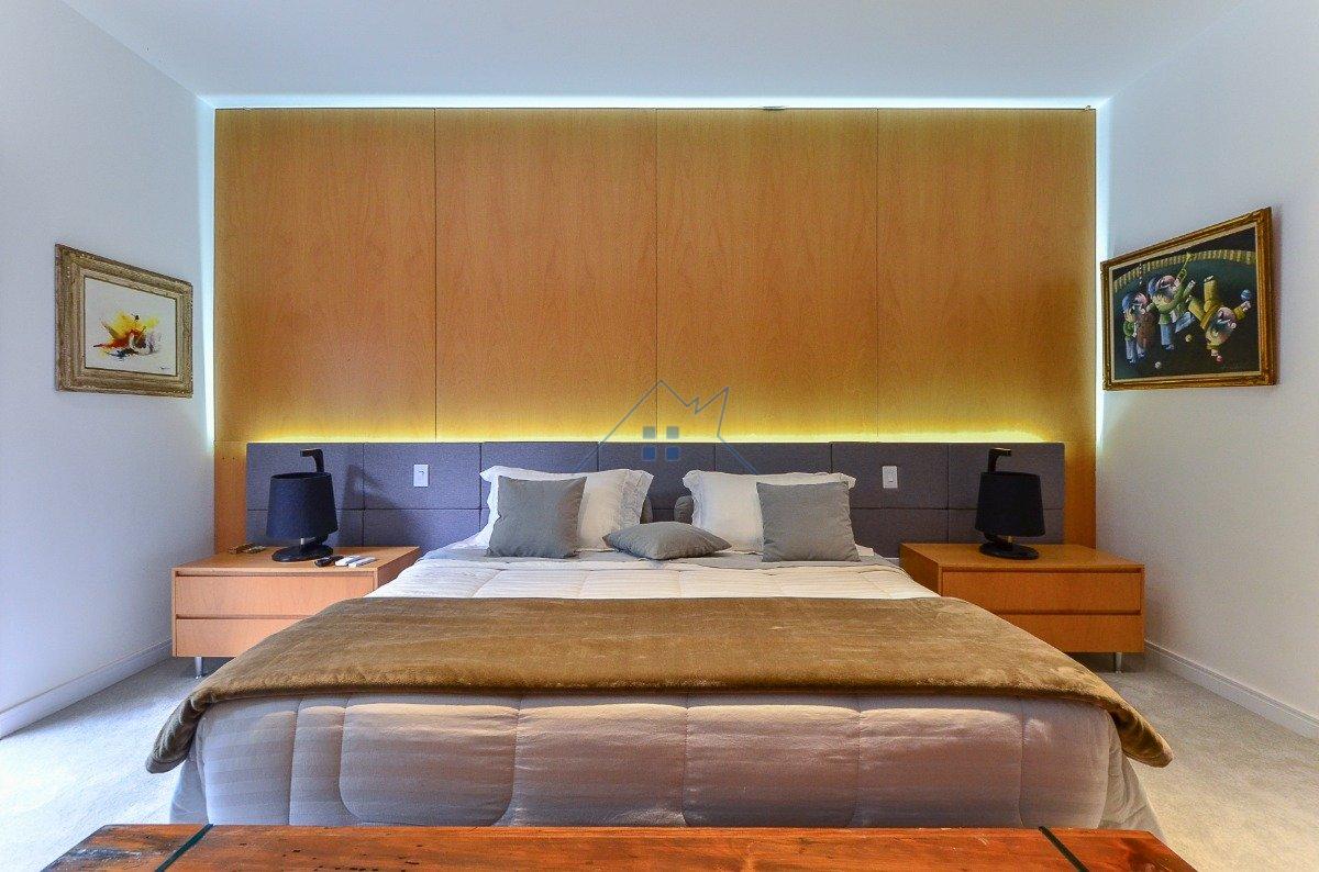 Casa no Jardim América 1117m² 4 suítes 8 vagas Rua Groenlândia São Paulo - 