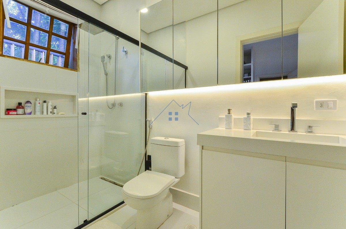 Casa no Jardim América 1117m² 4 suítes 8 vagas Rua Groenlândia São Paulo - 