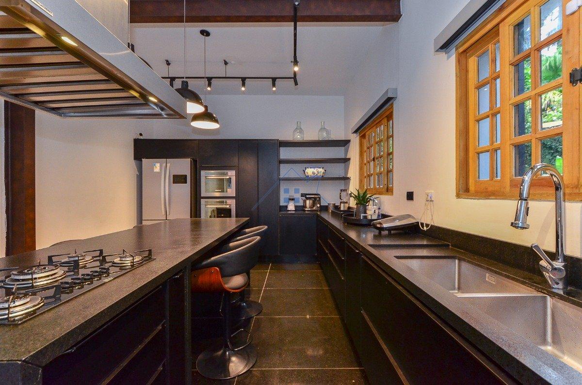 Casa no Jardim América 1117m² 4 suítes 8 vagas Rua Groenlândia São Paulo - 