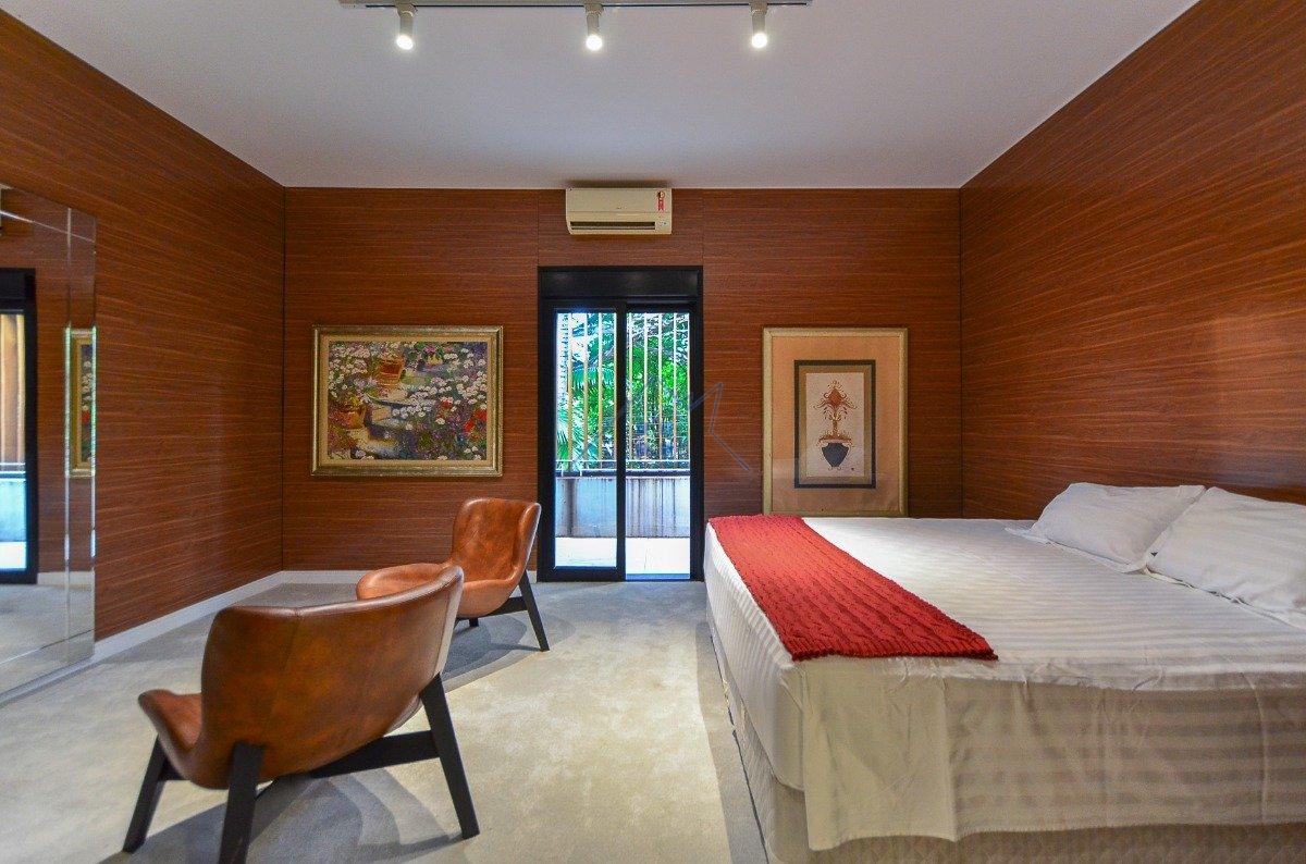 Casa no Jardim América 1117m² 4 suítes 8 vagas Rua Groenlândia São Paulo - 