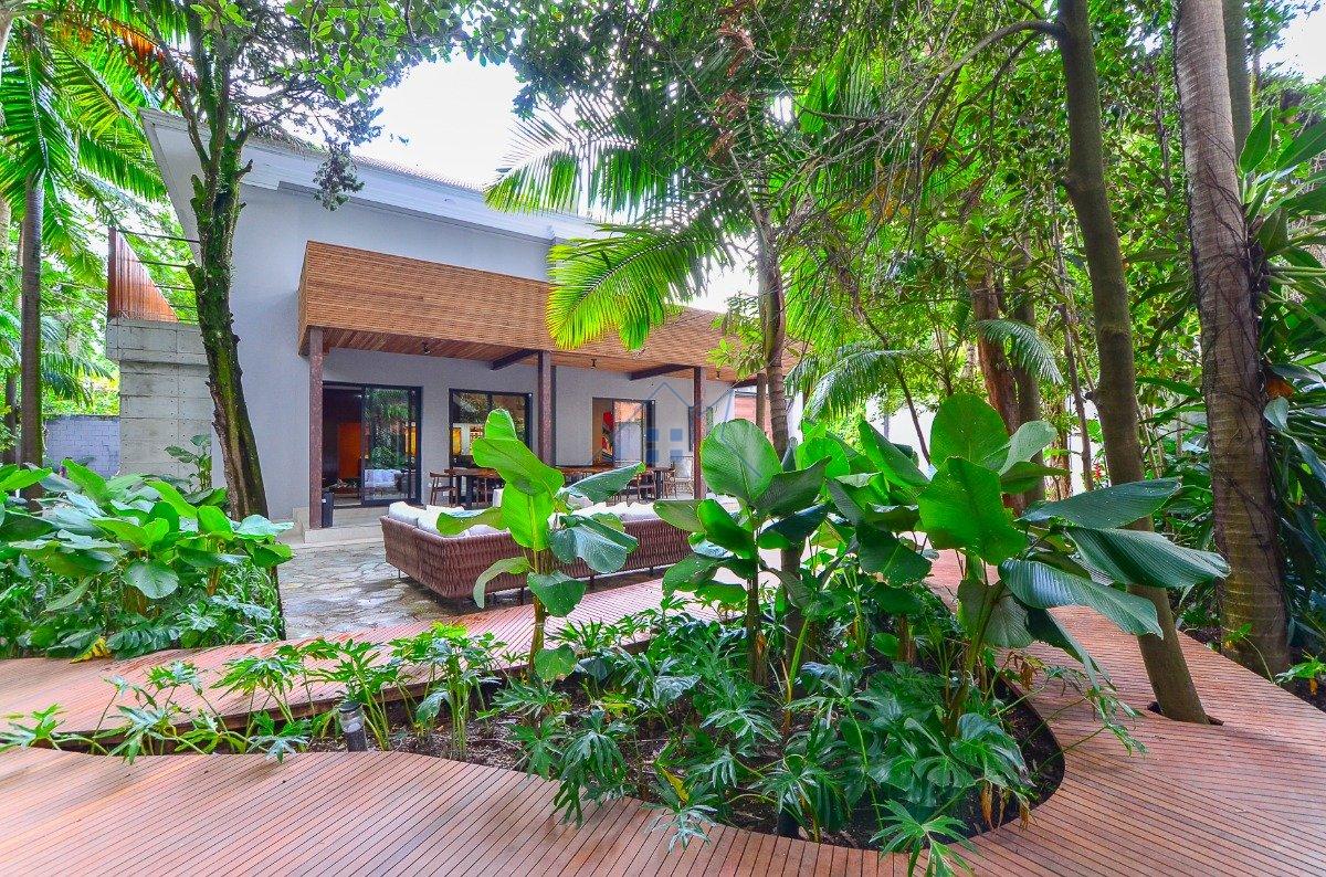 Casa no Jardim América 1117m² 4 suítes 8 vagas Rua Groenlândia São Paulo - 