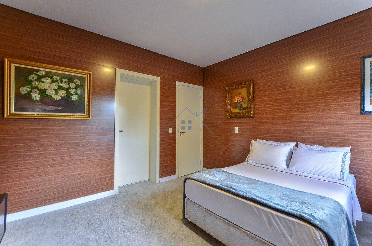 Casa no Jardim América 1117m² 4 suítes 8 vagas Rua Groenlândia São Paulo - 