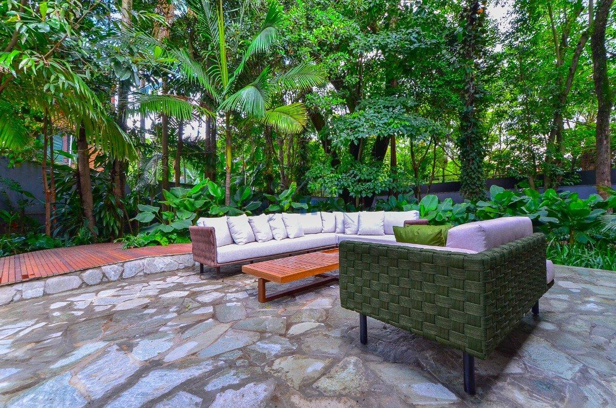 Casa no Jardim América 1117m² 4 suítes 8 vagas Rua Groenlândia São Paulo - 
