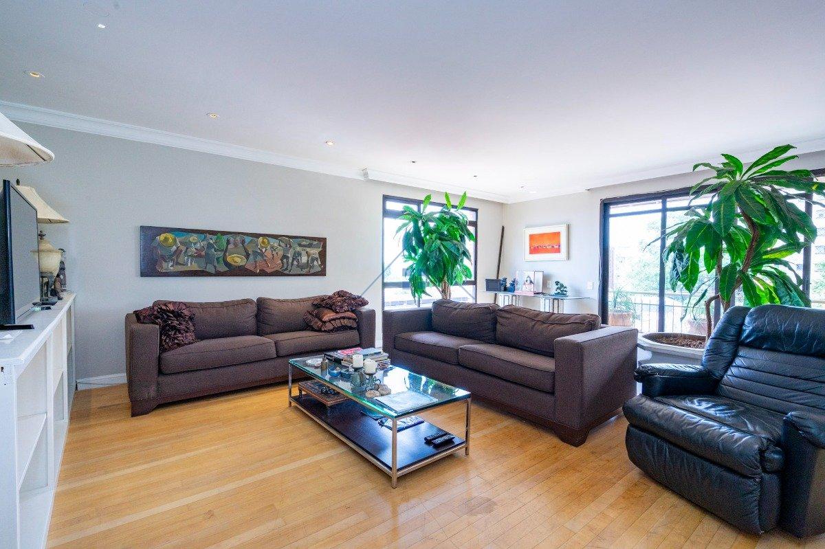 Apartamento na Vila Progredior 260m² 4 dorm 4 vagas Rua José Jannarelli São Paulo - 