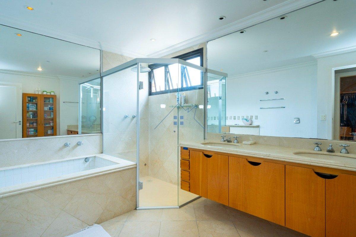 Apartamento na Vila Progredior 260m² 4 dorm 4 vagas Rua José Jannarelli São Paulo - 