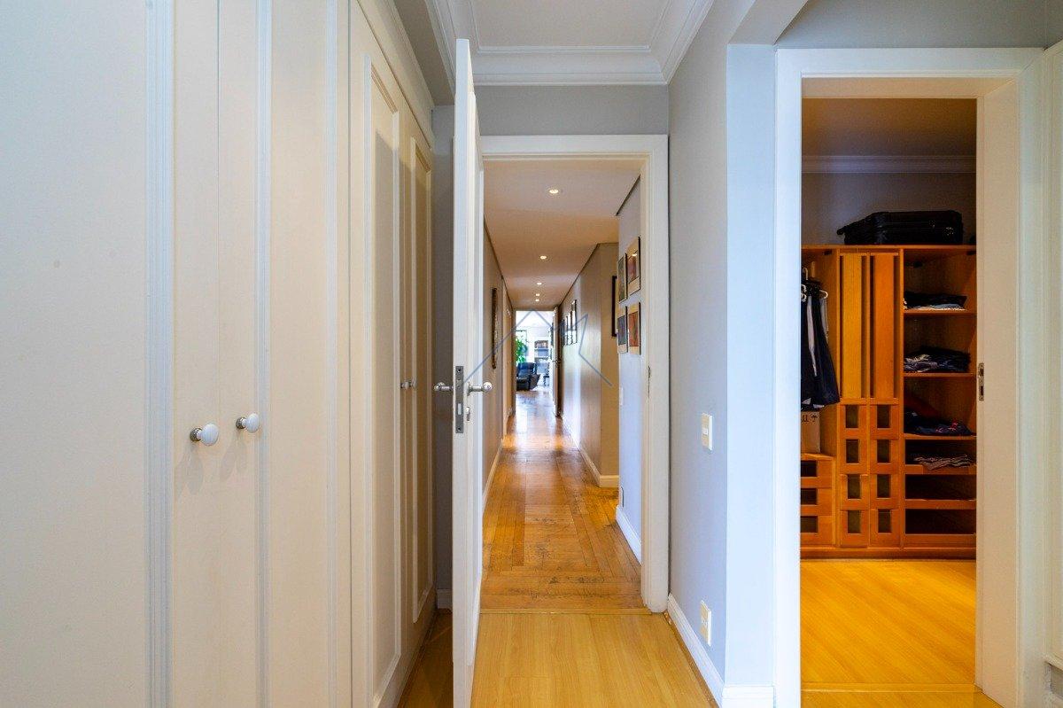 Apartamento na Vila Progredior 260m² 4 dorm 4 vagas Rua José Jannarelli São Paulo - 