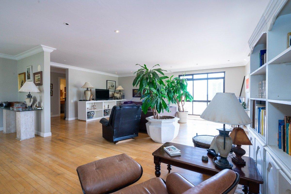 Apartamento na Vila Progredior 260m² 4 dorm 4 vagas Rua José Jannarelli São Paulo - 