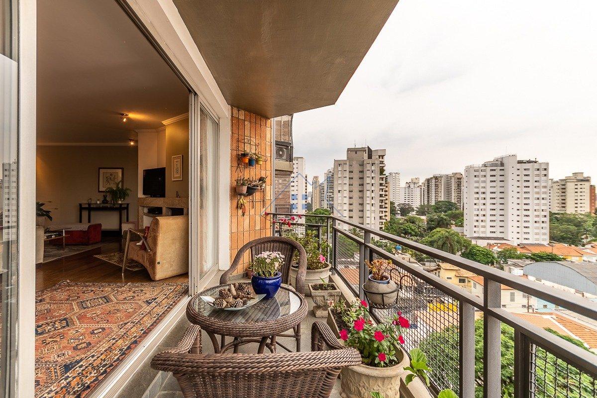 Apartamento no Campo Belo 3 dorm 1 suíte 2 vagas 143m² Rua Cataguaz São Paulo - 