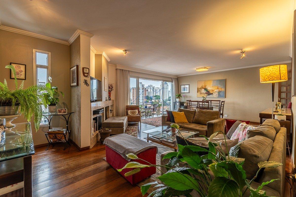 Apartamento no Campo Belo 3 dorm 1 suíte 2 vagas 143m² Rua Cataguaz São Paulo - 