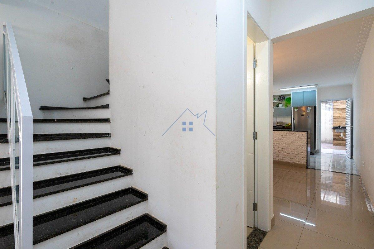 Casa em Cotia 3 dorm 1 suíte 2 vagas 130m² Rua Paratinga Cotia - 