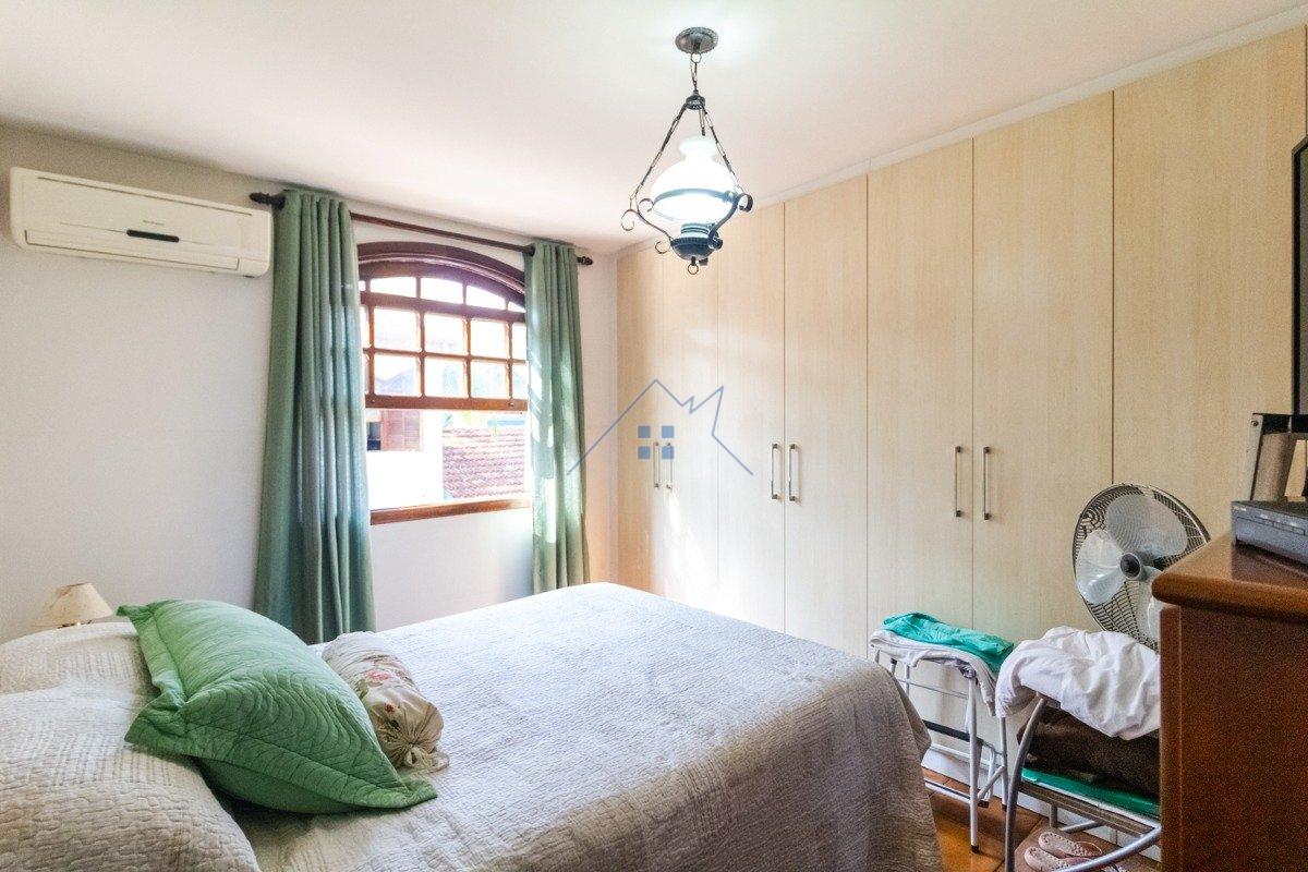 Sobrado na Chácara Santo Antônio 3 dorm 2 suítes 2 vagas 183m² Rua Sousa Noschese São Paulo - 