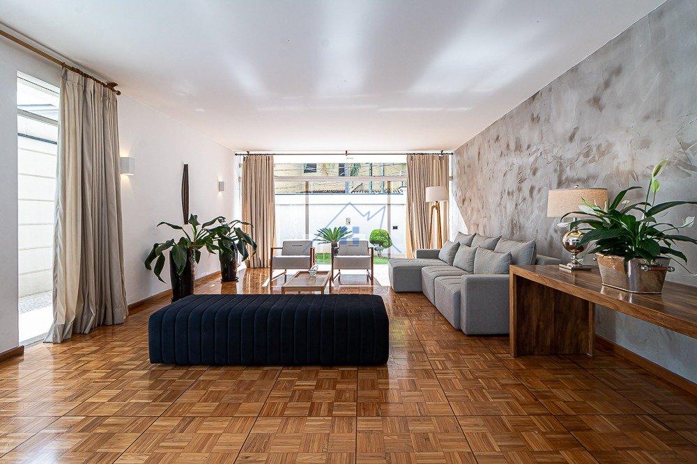 Casa em Pinheiros com 3 suítes 7 vagas 700m² de construção Rua Professor Nicolau de Morais Barros São Paulo - 
