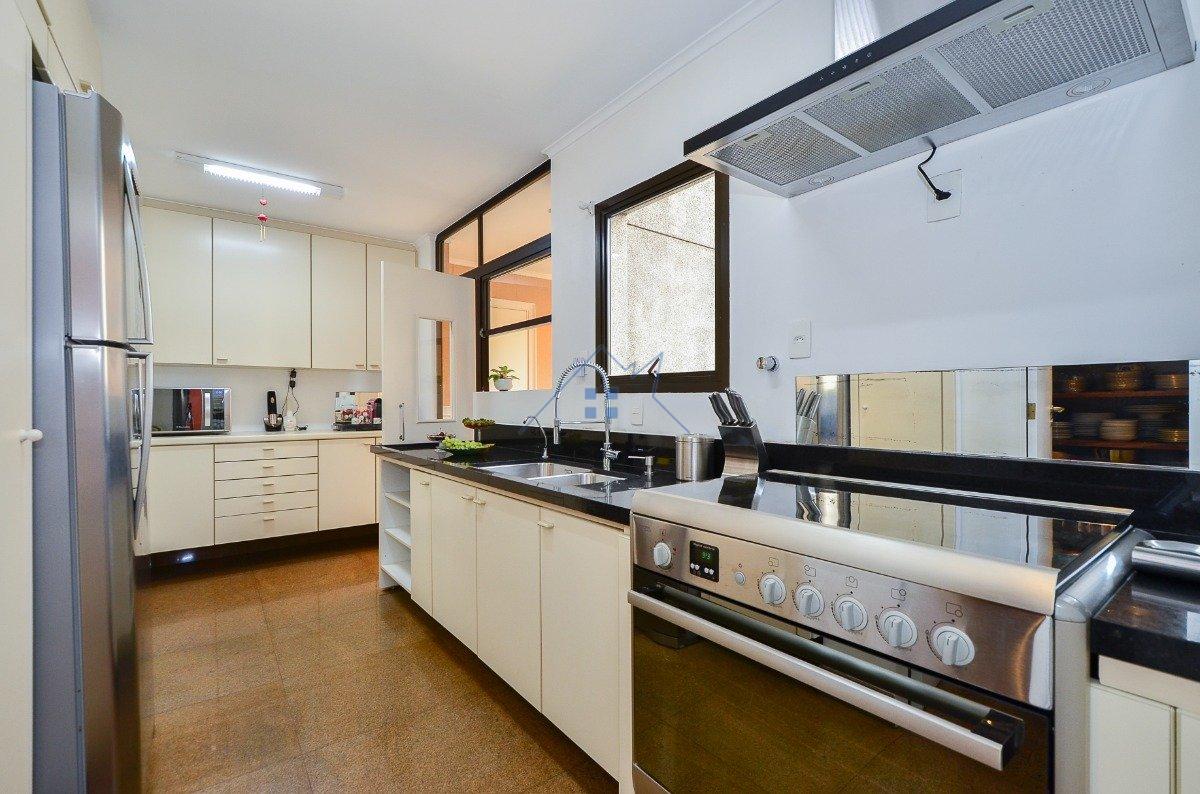 Apartamento no Real Parque 265m² 3 suítes 3 vagas Rua Dom Paulo Pedrosa São Paulo - 