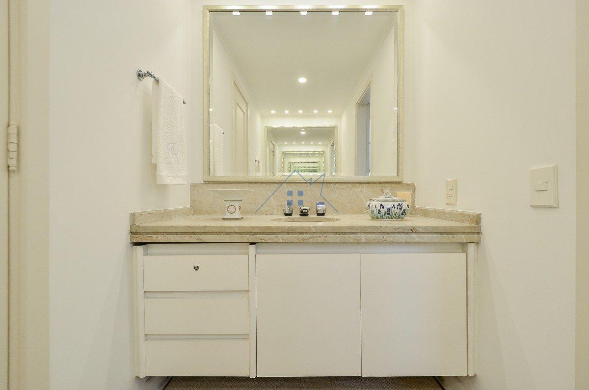 Apartamento no Real Parque 265m² 3 suítes 3 vagas Rua Dom Paulo Pedrosa São Paulo - 