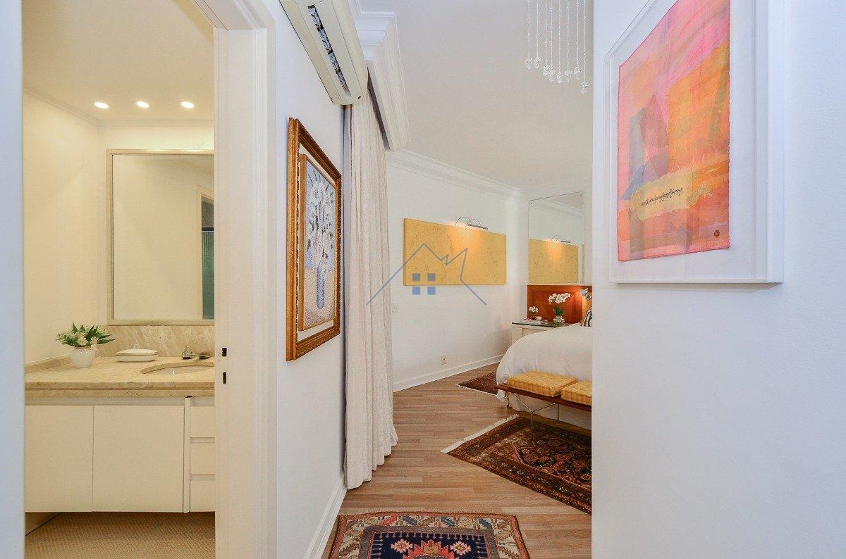 Apartamento no Real Parque 265m² 3 suítes 3 vagas Rua Dom Paulo Pedrosa São Paulo - 