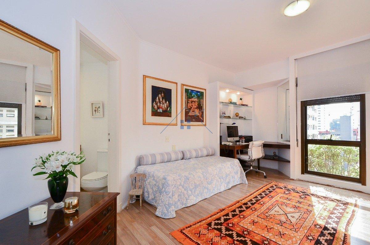 Apartamento no Real Parque 265m² 3 suítes 3 vagas Rua Dom Paulo Pedrosa São Paulo - 