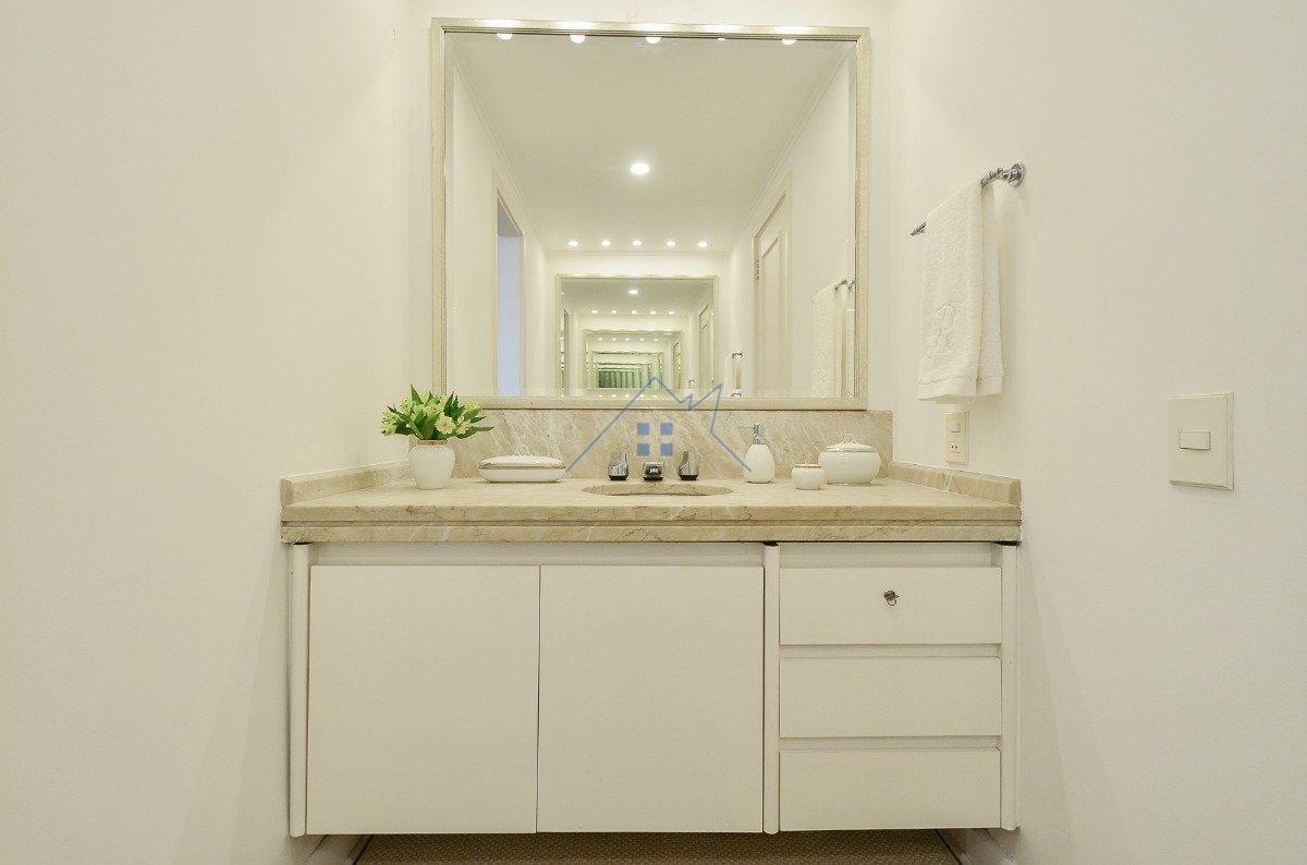 Apartamento no Real Parque 265m² 3 suítes 3 vagas Rua Dom Paulo Pedrosa São Paulo - 