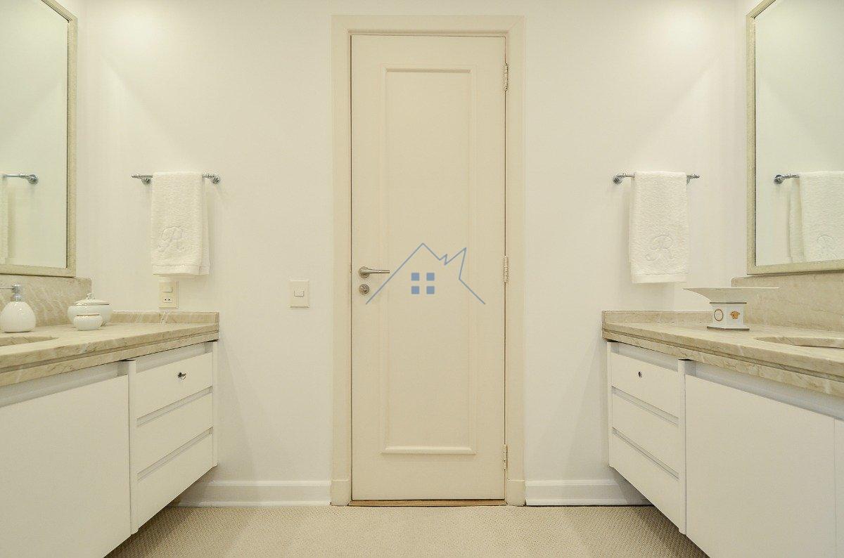 Apartamento no Real Parque 265m² 3 suítes 3 vagas Rua Dom Paulo Pedrosa São Paulo - 