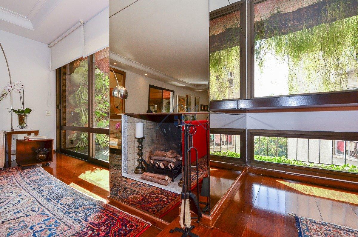 Apartamento no Real Parque 265m² 3 suítes 3 vagas Rua Dom Paulo Pedrosa São Paulo - 