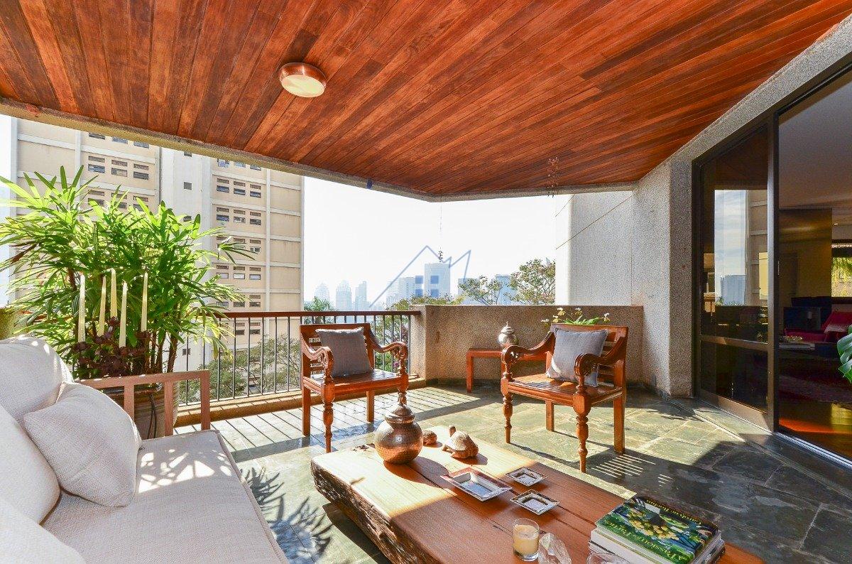 Apartamento no Real Parque 265m² 3 suítes 3 vagas Rua Dom Paulo Pedrosa São Paulo - 