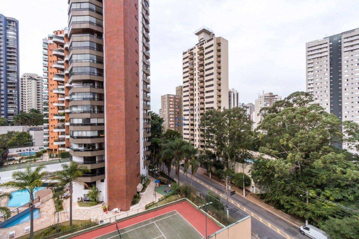 Apartamento no Morumbi 370m² 4 dorm 3 suítes 4 vagas Avenida José Galante São Paulo - 