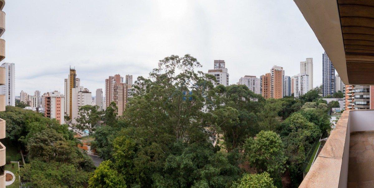 Apartamento no Morumbi 370m² 4 dorm 3 suítes 4 vagas Avenida José Galante São Paulo - 